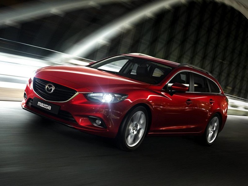 mazda 6 vagon in the tunnel